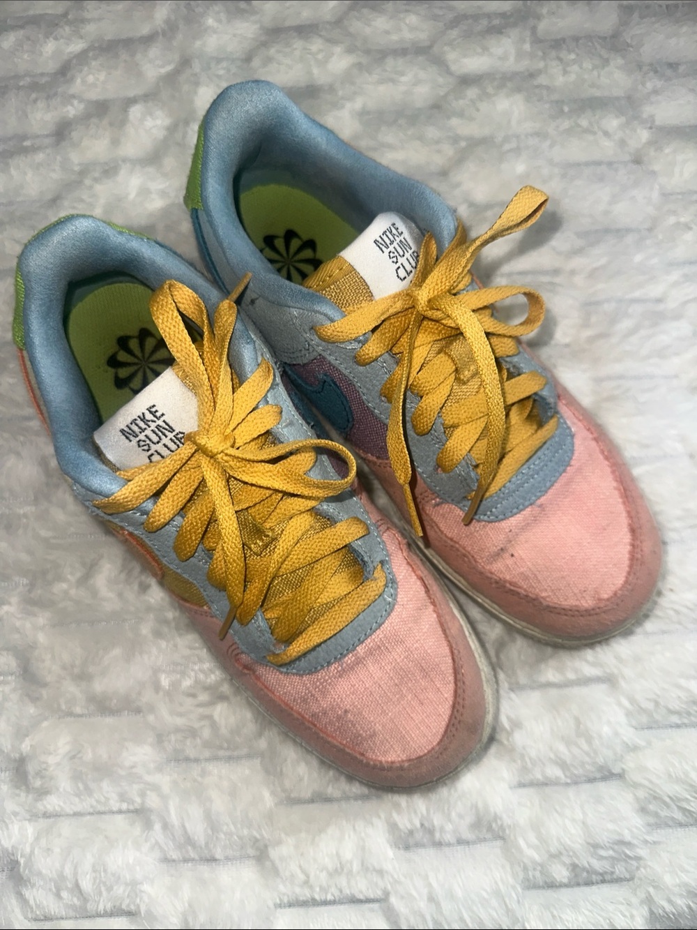 Nike Air Force 1 '07 LV8 Next Nature Sun Club Multi Color Pastel Size 6.5 Youth